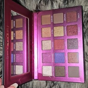 GLAM BABE TREND BEAUTY EYESHADOW PALETTE